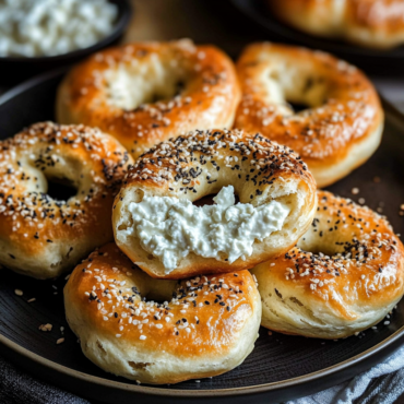 Fluffy Cottage Cheese Bagels – High-Protein, Low-Carb & Easy to Make