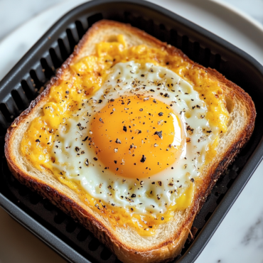 Crispy Air Fryer Egg and Cheese Toast – Easy Breakfast in 10 Minutes