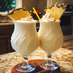 Creamy Pina Colada Milkshake Recipe – Tropical Summer Drink (Virgin & Boozy)